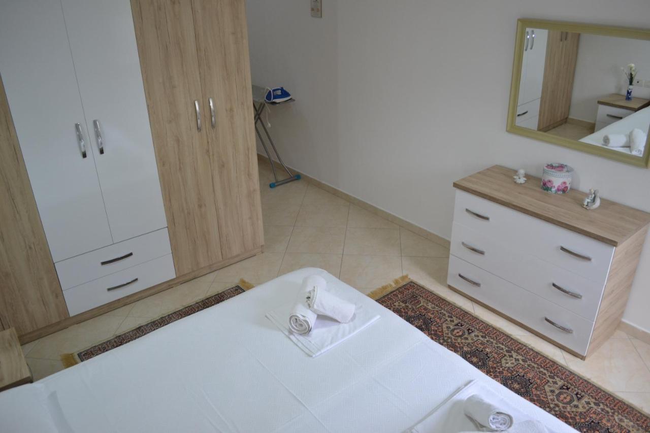 Flowers & Green 2 Bedrooms Apartment & Box Garage Vlorë Eksteriør bilde