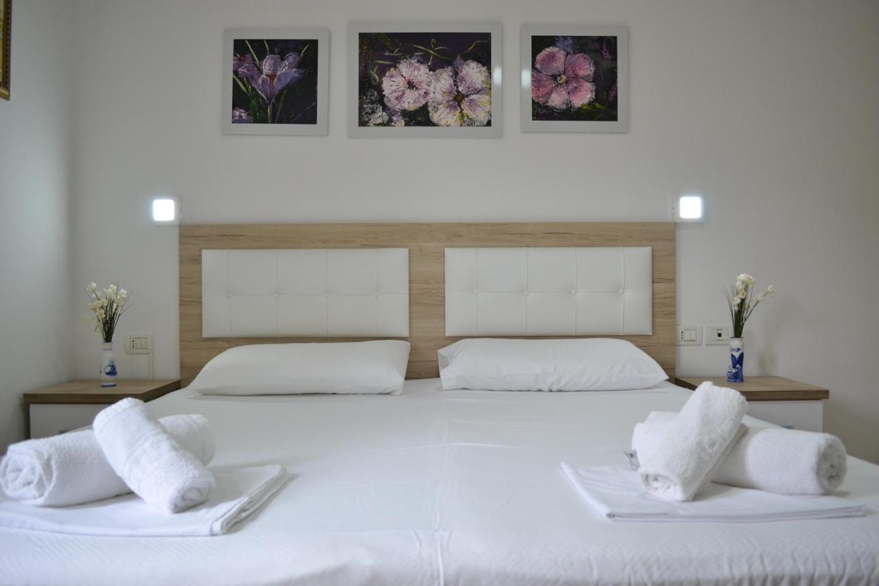 Flowers & Green 2 Bedrooms Apartment & Box Garage Vlorë Eksteriør bilde