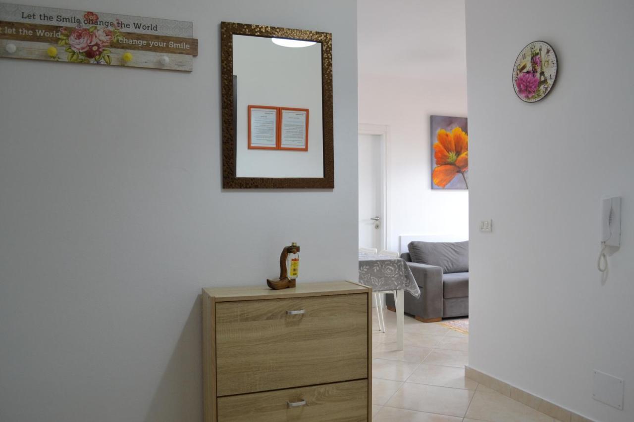 Flowers & Green 2 Bedrooms Apartment & Box Garage Vlorë Eksteriør bilde