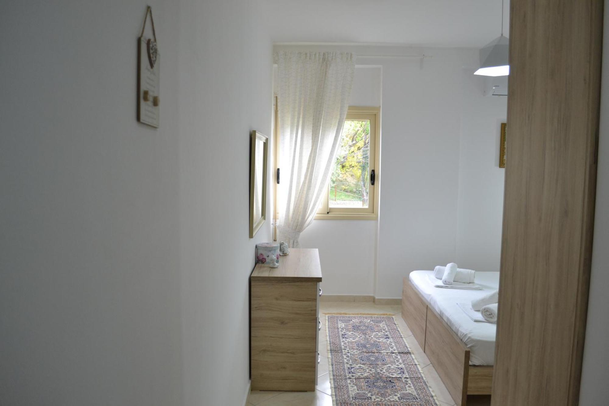 Flowers & Green 2 Bedrooms Apartment & Box Garage Vlorë Eksteriør bilde